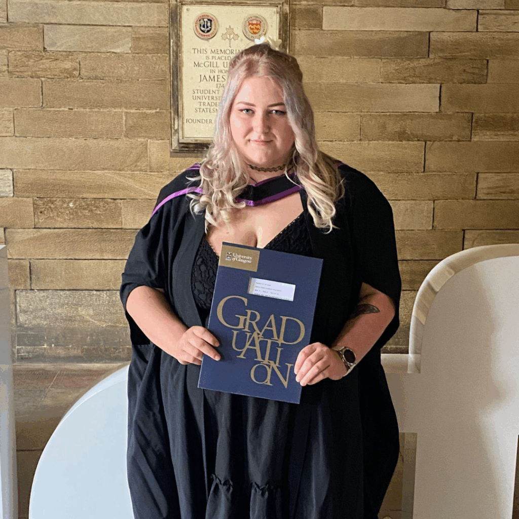 Caitlin, pictured with her degree in Theatre Studies achieved with The University Glasgow.